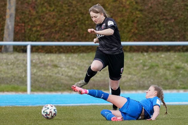 v.li.: Lea Spittka (FCI, 2), Karla Görlitz (TSG II, 12), Zweikampf, Spielszene, Duell, duel, tackle, tackling, Dynamik, Action, Aktion, 20.03.2021, Sinsheim (Deutschland), Fussball, 2. Frauen-Bundesliga Süd, TSG 1899 Hoffenheim II (U20) - FC Ingolstadt, DFB DFL REGULATIONS PROHIBIT ANY USE OF PHOTOGRAPHS AS IMAGE SEQUENCES AND OR QUASI-VIDEO.