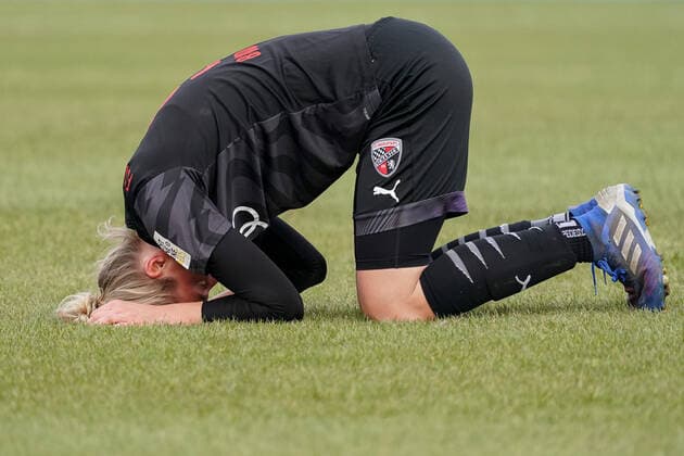 Mona Budnick (FCI, 9), enttäuscht schauend, Enttäuschung, Frustration, disappointed, pessimistisch, Freisteller, Ganzkörper, Einzelbild, Aktion, Action, 20.03.2021, Sinsheim (Deutschland), Fussball, 2. Frauen-Bundesliga Süd, TSG 1899 Hoffenheim II (U20) - FC Ingolstadt, DFB DFL REGULATIONS PROHIBIT ANY USE OF PHOTOGRAPHS AS IMAGE SEQUENCES AND OR QUASI-VIDEO.