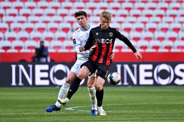 09 KASPER DOLBERG (NICE) - 05 LEONARDO JULIAN BALERDI ROSA (OM) FOOTBALL : Nice vs Marseille - Ligue 1 Uber Eats - 20 03 2021 FEP Panoramic 