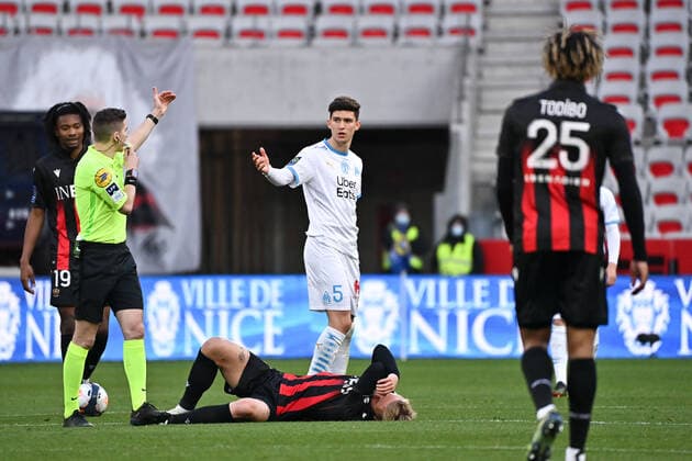 05 LEONARDO JULIAN BALERDI ROSA (OM) - DECEPTION - FAUTE - BLESSURE FOOTBALL : Nice vs Marseille - Ligue 1 Uber Eats - 20 03 2021 FEP Panoramic 
