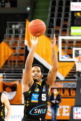 Barry Brown Jr. (MHP Riesen Ludwigsburg 05), Freiwurf GER, Ratiopharm Ulm vs. MHP Riesen Ludwigsburg, easycredit 1.Bundesliga Basketball, 24.Spieltag, Saison 2020 21, 20.03.2021 Ratiopharm Ulm vs. MHP Riesen Ludwigsburg, 1.Basketball Bundesliga Neu-Ulm Copyright: xEibner-Pressefoto RogerxBuerkex EP_EER