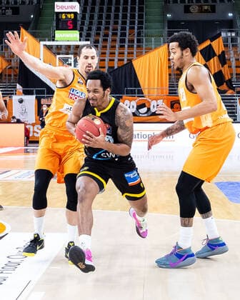 Barry Brown Jr. (MHP Riesen Ludwigsburg 05) GER, Ratiopharm Ulm vs. MHP Riesen Ludwigsburg, easycredit 1.Bundesliga Basketball, 24.Spieltag, Saison 2020 21, 20.03.2021 Ratiopharm Ulm vs. MHP Riesen Ludwigsburg, 1.Basketball Bundesliga Neu-Ulm Copyright: xEibner-Pressefoto RogerxBuerkex EP_EER