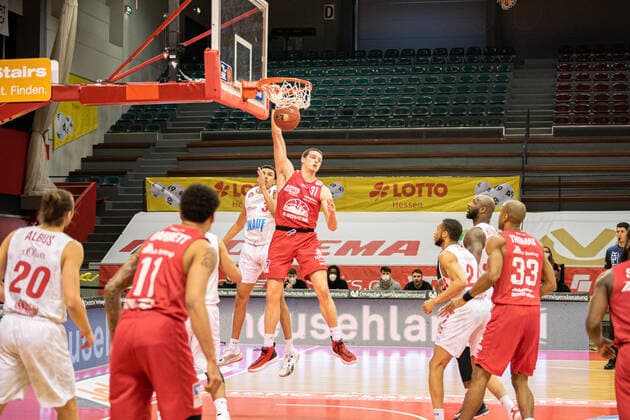 easyCredit Basketball Bundesliga; JobStairs Giessen 46ers - s.Oliver Wuerzburg, 20.03.21 Scottie James ( 31 Giessen 46ers), Tyson Ward ( 3 Wuerzburg) Sporthalle Giessen-Ost Giessen, 20.03.21 Copyright: xBEAUTIFULxSPORTS Roeczeyx