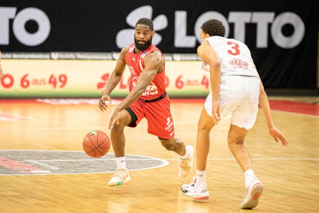 easyCredit Basketball Bundesliga; JobStairs Giessen 46ers - s.Oliver Wuerzburg, 20.03.21 Jonathan Stark ( 1 Giessen 46ers),Tyson Ward ( 3 Wuerzburg) Sporthalle Giessen-Ost Giessen, 20.03.21 Copyright: xBEAUTIFULxSPORTS Roeczeyx
