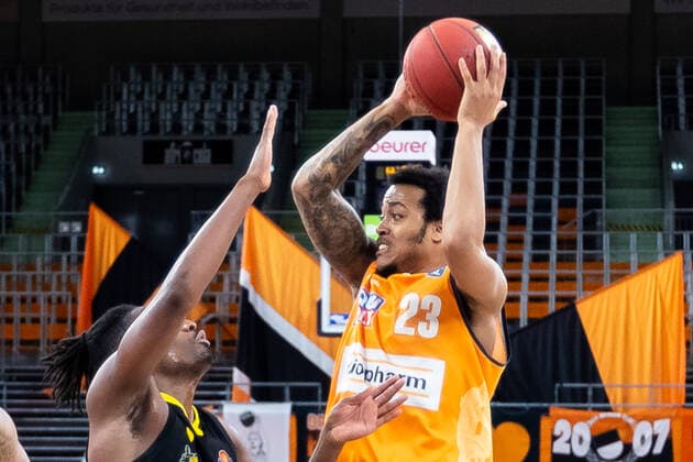 Troy Caupain (Ratiopharm Ulm 23) GER, Ratiopharm Ulm vs. MHP Riesen Ludwigsburg, easycredit 1.Bundesliga Basketball, 24.Spieltag, Saison 2020 21, 20.03.2021 Ratiopharm Ulm vs. MHP Riesen Ludwigsburg, 1.Basketball Bundesliga Neu-Ulm Copyright: xEibner-Pressefoto RogerxBuerkex EP_EER
