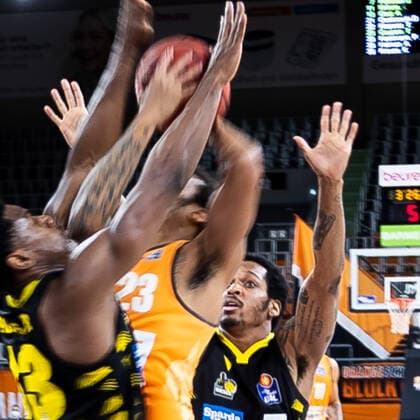 Barry Brown Jr. (MHP Riesen Ludwigsburg 05) GER, Ratiopharm Ulm vs. MHP Riesen Ludwigsburg, easycredit 1.Bundesliga Basketball, 24.Spieltag, Saison 2020 21, 20.03.2021 Ratiopharm Ulm vs. MHP Riesen Ludwigsburg, 1.Basketball Bundesliga Neu-Ulm Copyright: xEibner-Pressefoto RogerxBuerkex EP_EER
