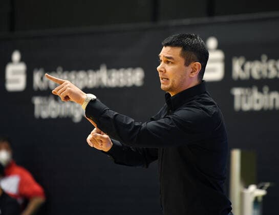 Basketball 2. Bundesliga 2020 2021 7. Spieltag in Rottenburg in der Volksbank Arena 20.03.2021 Tigers Tuebingen - wiha Panthers Schwenningen Trainer Daniel Jansson (Tigers)