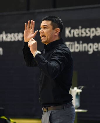 Basketball 2. Bundesliga 2020 2021 7. Spieltag in Rottenburg in der Volksbank Arena 20.03.2021 Tigers Tuebingen - wiha Panthers Schwenningen Trainer Daniel Jansson (Tigers)