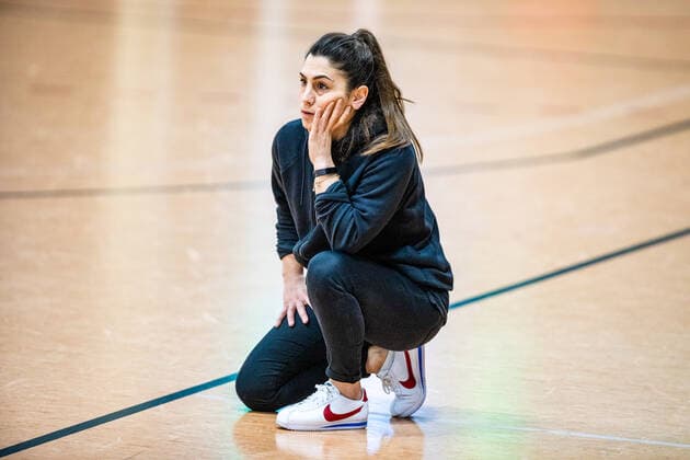 Trainerin Sükran Gencay (ETV Hamburg Basketball) waehrend der Saison 2020-21 (Herren) in der Barmer Bundesliga ProB zwischen BSW Sixers und ETV Hamburg Basketball in der Ballsporthalle Sandersdorf am 20. March 2021 in Sandersdorf, Sachsen Anhalt, Deutschland