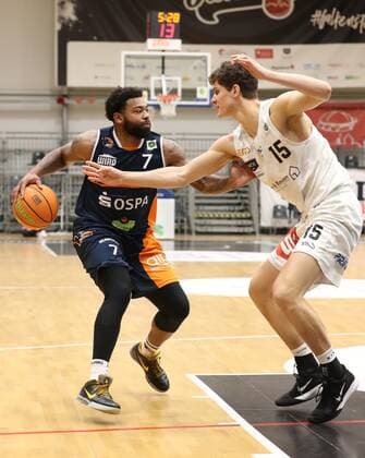 20.03.2021 - Basketball - Saison 2019 2020 - 2. Bundesliga Pro-A - 27. Spieltag: Nürnberg Falcons Basketball Club NBC - Rostock Seawolves - DaMa - Trevor Lacey (7, Rostock Seawolves ) Fynn Fischer (15, Nürnberg Falcons BC NBC )