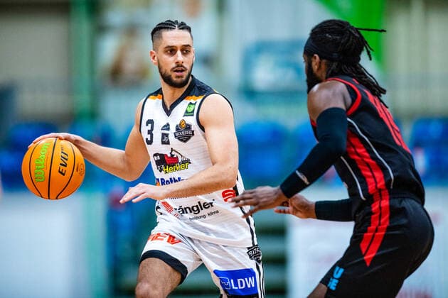 Yasin Turan ( 3 BSW Sixers) waehrend der Saison 2020-21 (Herren) in der Barmer Bundesliga ProB zwischen BSW Sixers und ETV Hamburg Basketball in der Ballsporthalle Sandersdorf am 20. March 2021 in Sandersdorf, Sachsen Anhalt, Deutschland