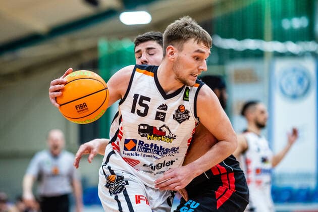 Marco Rahn ( 15 BSW Sixers) waehrend der Saison 2020-21 (Herren) in der Barmer Bundesliga ProB zwischen BSW Sixers und ETV Hamburg Basketball in der Ballsporthalle Sandersdorf am 20. March 2021 in Sandersdorf, Sachsen Anhalt, Deutschland
