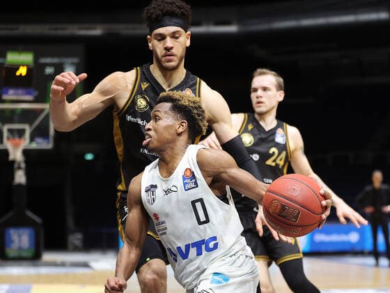TJ Shorts (Hamburg Towers), Gavin Schilling (Basketball Loewen Braunschweig)