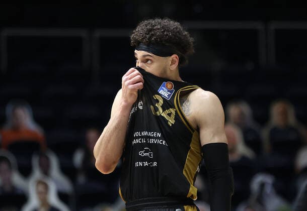 Gavin Schilling (Basketball Loewen Braunschweig) enttaeuscht
