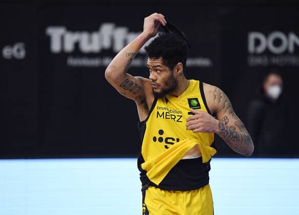 Basketball 2. Bundesliga 2020 2021 7. Spieltag in Rottenburg in der Volksbank Arena 20.03.2021 Tigers Tuebingen - wiha Panthers Schwenningen Enttaeuschung Tigers; Troy Simons