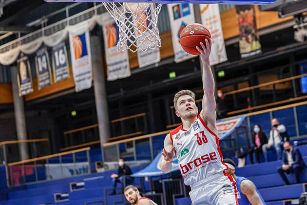 Mitte Bennet Hundt (Brose Bamberg, 33) MBC Mitteldeutscher BC - Brose Bamberg, easyCredit Basketball Bundesliga, Saison 2020-2021, 24. Spieltag, Weißenfels, Germany, 20.03.2021, - Copyright: DanielxLöb