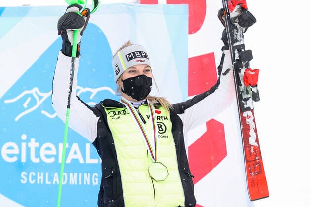 ALPINE SKIING - FIS EC Reiteralm SCHLADMING,AUSTRIA,21.MAR.21- ALPINE SKIING - FIS Europa Cup, award ceremony for the overall Europa Cup, ladies. Image shows the rejoicing of Jessica Hilzinger (GER). Keywords: medal. GEPAxpictures xChristianxWalgram