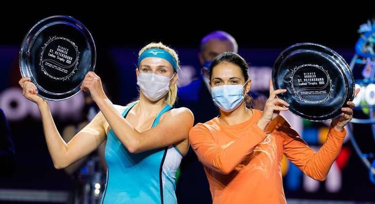 Mandatory Credit: Photo by Rob Prange Shutterstock (11803322a) Nadija Kichenok of Ukraine & Raluca Olaru of Romania with their champions trophies after winning the doubles final of the 2021 St. Petersburg Ladies Trophy WTA, Tennis Damen 500 tournament WTA St Petersburg Ladies Trophy, Tennis, St Petersburg, Russia - 21 Mar 2021 WTA St Petersburg Ladies Trophy, Tennis, St Petersburg, Russia - 21 Mar 2021  Copyright: xRobxPrange Shutterstockx 11803322a