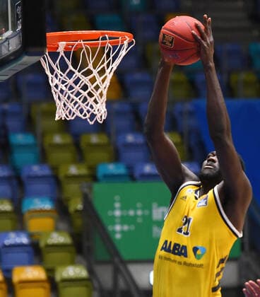 21.03.2021, xhbx, Basketball BBL Bundesliga, Frankfurt Skyliners - Alba Berlin emspor, v.l. Christ Koumadje (Alba Berlin) (DFL DFB REGULATIONS PROHIBIT ANY USE OF PHOTOGRAPHS as IMAGE SEQUENCES and or QUASI-VIDEO) Frankfurt am Main