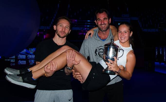 Mandatory Credit: Photo by Rob Prange Shutterstock (11803322ab) Daria Kasatkina of Russia with coach Carlos Martinez after winning the final of the 2021 St. Petersburg Ladies Trophy WTA, Tennis Damen 500 tournament WTA St Petersburg Ladies Trophy, Tennis, St Petersburg, Russia - 21 Mar 2021 WTA St Petersburg Ladies Trophy, Tennis, St Petersburg, Russia - 21 Mar 2021  Copyright: xRobxPrange Shutterstockx 11803322ab