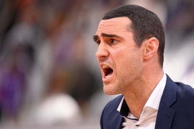 BG Göttingen - Telekom Baskets Bonn 21.03.2021, Basketball-Bundesliga easyCredit-BBL, Saison 2020 2021, Hauptrunde, 24. Spieltag, BG Göttingen - Telekom Baskets Bonn. Göttingens Trainer Roel Moors. Göttingen Niedersachsen Deutschland