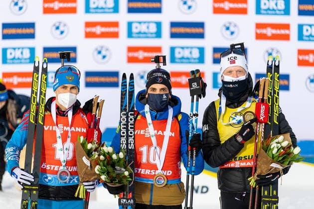 210321 Eduard Latypov of Russia (second place), Simon Desthieux of France (first place), and, Johannes Thingnes Bo of Norway (third place) pose for a photo after the Men s 15 km Mass Start during the IBU Biathlon World Cup on March 21, 2021 in Östersund. Photo: Joel Marklund BILDBYRAN kod JM JM0089 bbeng skidskytte biathlon skiskyting världscupen ibu world cup masstart jubel norge norway frankrike ryssland Copyright: JOELxMARKLUND BB210321JM185