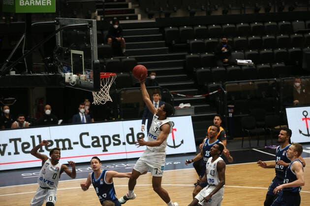 Basketball: Deutschland, 1. Bundesliga, Hamburg Towers - Alba Berlin, Hamburg, 23.03.2021 Kameron Taylor (Towers, m.) Hamburg Germany