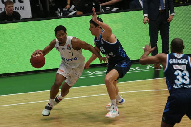 Basketball: Deutschland, 1. Bundesliga, Hamburg Towers - Alba Berlin, Hamburg, 23.03.2021 Kameron Taylor (Towers, l.) Hamburg Germany