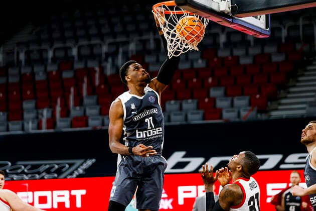 Shevon Thompson (Brose Bamberg, 27) Basketball Champions League 2020 21, Playoffs Spieltag 8, Brose Bamberg - Casademont Saragossa 23.03.2021, Bamberg, Brose Arena - Copyright: DanielxLöb