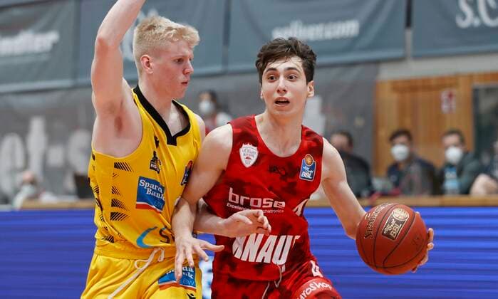 23.03.2021, Basketball, BBL 2020 2021, 19. Spieltag, s.Oliver Wuerzburg - MHP RIESEN Ludwigsburg, GER, Wuerzburg, s.Oliver Arena Bild: v. li. Jacob Patrick (MHP RIESEN) und Julius Boehmer (s.Oliver Wuerzburg) Copyright: HMBxMedia xHeikoxBecker