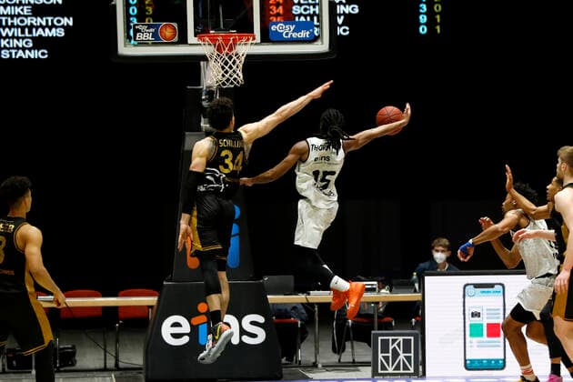 24.03.2021, easyCredit Basketball Bundesliga, BBL, Saison 2020 2021, Herren, Chemnitz Niners - Basketball Löwen Braunschweig Marcus Thornton, Niners Chemnitz, Gavin Schilling, Basketball Löwen Braunschweig Chemnitz Messe Chemnitz Sachsen Germany