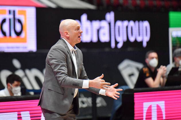 Chemnitz, Deutschland 24. Maerz 2021: BBL - 2020 2021 - Niners Chemnitz vs. Basketball Loewen Braunschweig Trainer Rodrigo Pastore (Chemnitz) Messe Chemnitz Sachsen Copyright: xFotostandx xDostmannx