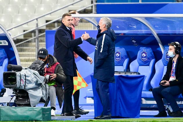 poignee de mains entre Didier Deschamps - Entraineur Selectionneur (France) et Andrei Shevchenko - Manager (Ukraine) FOOTBALL : France vs Ukraine - Eliminatoires coupe du Monde 2022 - 24 03 2021 JBAutissier Panoramic 