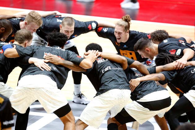 24.03.2021, easyCredit Basketball Bundesliga, BBL, Saison 2020 2021, Herren, Chemnitz Niners - Basketball Löwen Braunschweig Motivationskreis der Chemnitzer Spieler Chemnitz Messe Chemnitz Sachsen Germany