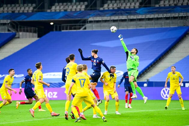 Adrien Rabiot (France) vs Georgiy Bushchan (Ukraine) FOOTBALL : France vs Ukraine - Eliminatoires coupe du Monde 2022 - 24 03 2021 JBAutissier Panoramic 