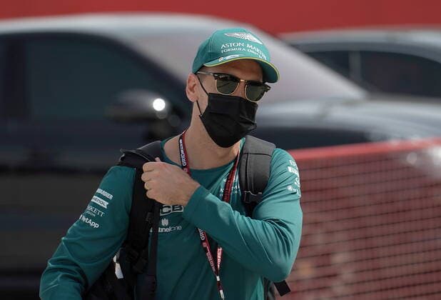 Formula 1 Gulf Air Bahrain Grand Prix 2021 25.03.2021, Bahrain International Circuit, Sakhir, Formula 1 Gulf Air Bahrain Grand Prix 2021 ,im Bild Sebastian Vettel (DEU 5), Aston Martin Cognizant Formula One Team