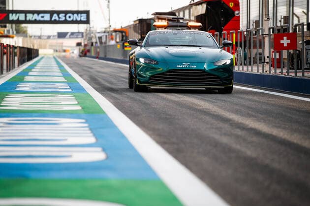 The new Aston Martin Safety Car during Formula 1 Gulf Air Bahrain Grand Prix 2021 from March 26 to 28, 2021 on the Bahrain International Circuit, in Sakhir, Bahrain FORMULE 1 : Grand prix du Bahrein - Sakhir - Preparation - 25 03 2021 DPPI Panoramic 