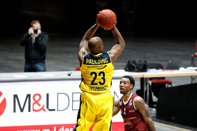 26.03.2021, easyCredit Basketball Bundesliga, BBL, Saison 2020 2021, Herren, Chemnitz Niners - EWE Basket Oldenburg Rickey Paulding, EWE Baskets Oldenburg Chemnitz Messe Chemnitz Sachsen Germany