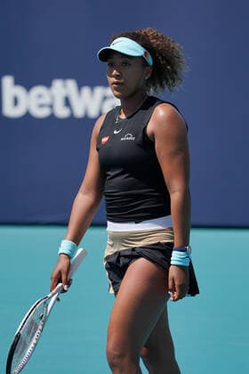 MIAMI GARDENS, FL - MARCH 26: Naomi Osaka (JPN) during the second round match of the Miami Open on March 26, 2021, at Hard Rock Stadium in Miami Gardens, Florida. (Photo by Michele Eve Sandberg Icon Sportswire) TENNIS: MAR 26 Miami Open Icon2103260325