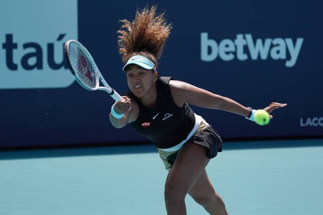 MIAMI GARDENS, FL - MARCH 26: Naomi Osaka (JPN) hits a forehand during the second round match of the Miami Open on March 26, 2021, at Hard Rock Stadium in Miami Gardens, Florida. (Photo by Michele Eve Sandberg Icon Sportswire) TENNIS: MAR 26 Miami Open Icon2103260329
