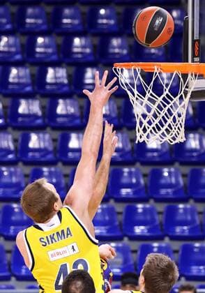 March 26, 2021, Barcelona, Catalonia, Spain: Luke Sikma during the match betweeen FC Barcelona, Barca and Alba Berlin, corresponding to the week 31 of the Euroleague, played at the Palau Blaugrana. Photo: JGS Cordon Press Cordon Press