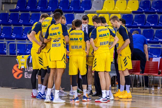 Euroliga F.C.Barcelona - Alba Berlin Temporada Regular 2020-21 Ronda 31 FC Barcelona, Barca ALBA BERLÍN 26 DE MARZO DE 2021, HORA LOCAL: 21:00 PALAU BLAUGRANA Árbitros: LATISEVS, OLEGS; BISSANG, JOSÉ; KARDUM, LUKA Copyright: xBEAUTIFULxSPORTS Cuadradox