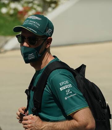 Formula 1 Gulf Air Bahrain Grand Prix 2021 27.03.2021, Bahrain International Circuit, Sakhir, Formula 1 Gulf Air Bahrain Grand Prix 2021 ,im Bild Sebastian Vettel (DEU 5), Aston Martin Cognizant Formula One Team