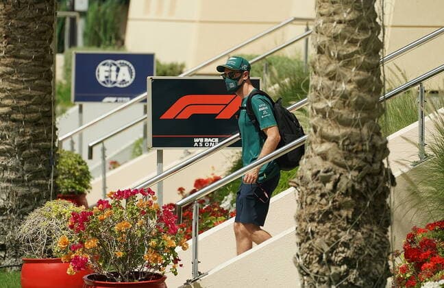Formula 1 Gulf Air Bahrain Grand Prix 2021 27.03.2021, Bahrain International Circuit, Sakhir, Formula 1 Gulf Air Bahrain Grand Prix 2021 ,im Bild Sebastian Vettel (DEU 5), Aston Martin Cognizant Formula One Team
