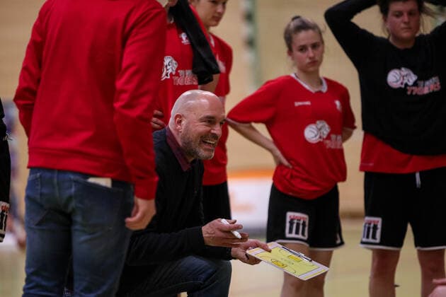 Capitol Bascats Duesseldorf gegen TG Neuss Tigers, 27.03.2021 John F. Bruhnke (Head Coach TG Neuss Tigers); Capitol Bascats Duesseldorf gegen TG Neuss Tigers am 27.03.2021, Duesseldorf. Copyright: xBEAUTIFULxSPORTS KennyxBeelex