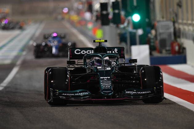 Formula 1 Gulf Air Bahrain Grand Prix 2021 27.03.2021, Bahrain International Circuit, Sakhir, Formula 1 Gulf Air Bahrain Grand Prix 2021 ,im Bild Sebastian Vettel (DEU 5), Aston Martin Cognizant Formula One Team