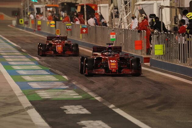 Formula 1 Gulf Air Bahrain Grand Prix 2021 27.03.2021, Bahrain International Circuit, Sakhir, Formula 1 Gulf Air Bahrain Grand Prix 2021 ,im Bild Charles Leclerc (MCO 16), Scuderia Ferrari Mission Winnow, Carlos Sainz Jr. (ESP 55), Scuderia Ferrari Mission Winnow