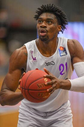GER, Basketball, RASTA Vechta vs BG Göttingen 27.03.2021, RASTA Dome, Vechta, GER, easy Credit-BBL, RASTA Vechta vs BG Göttingen, im Bild beim Freiwurf Tai ODIASE ( BG Göttingen 21 )