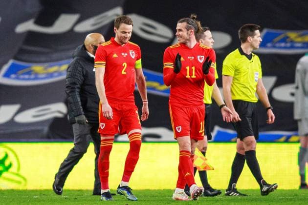 Wales v Mexico Friendly 27 03 2021. International Wales defender Chris Gunter (2) and Wales forward Gareth Bale (11) at the end of the International Friendly, Länderspiel, Nationalmannschaft match between Wales and Mexico at the Cardiff City Stadium, Cardiff, Wales on 27 March 2021. Cardiff Cardiff City Stadium South Glamorgan Wales Editorial use only , Copyright: xGruffyddxThomasx PSI-12244-0027