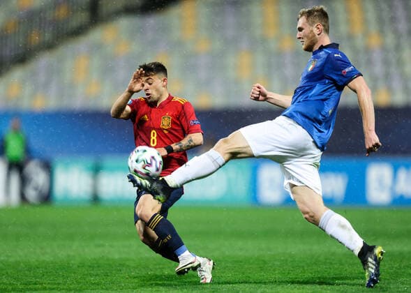 MARIBOR, SLOVENIA - MARCH 27: Fran Beltran of Spain vs Tommaso Pobega of Italy during the 2021 UEFA European Under-21 Championship Group B match between Spain and Italy at Stadion Ljudski vrt on March 27, 2021 in Maribor, Slovenia. (Photo by Vid Ponikvar Sportida) SPO, SOC, FOI  Copyright: xSportida